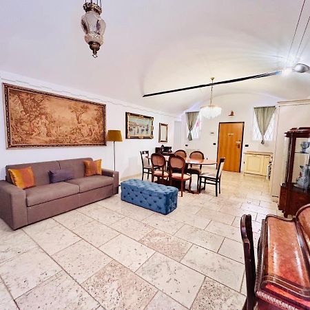 볼로냐 Loft Mirasole 아파트 외부 사진